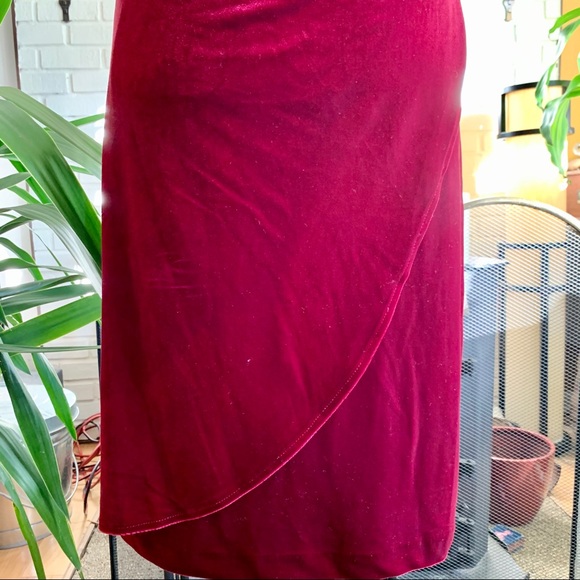 Vince Camuto Red Velvet Cocktail Dress - Picture 4 of 7